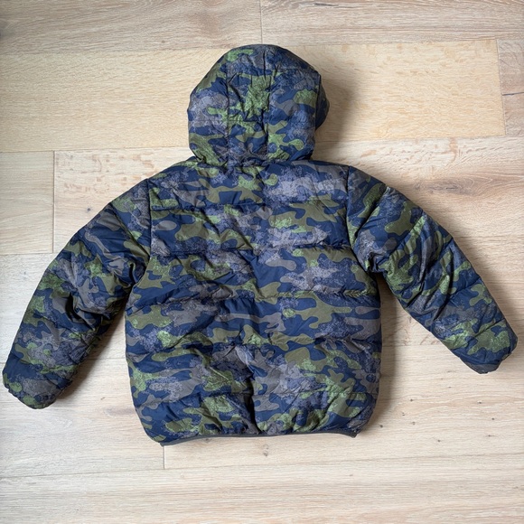 Hanna Andersson Reversible Down Coat Jacket Hooded Sz 130 (8) Camouflage/Navy - Picture 2 of 2